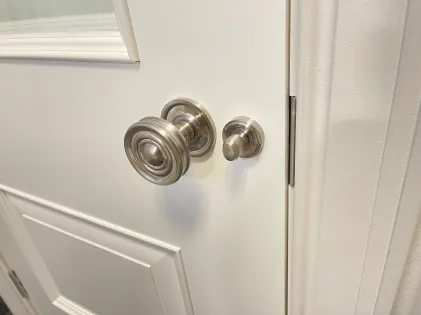 Bathroom Turn & Release - Satin Nickel